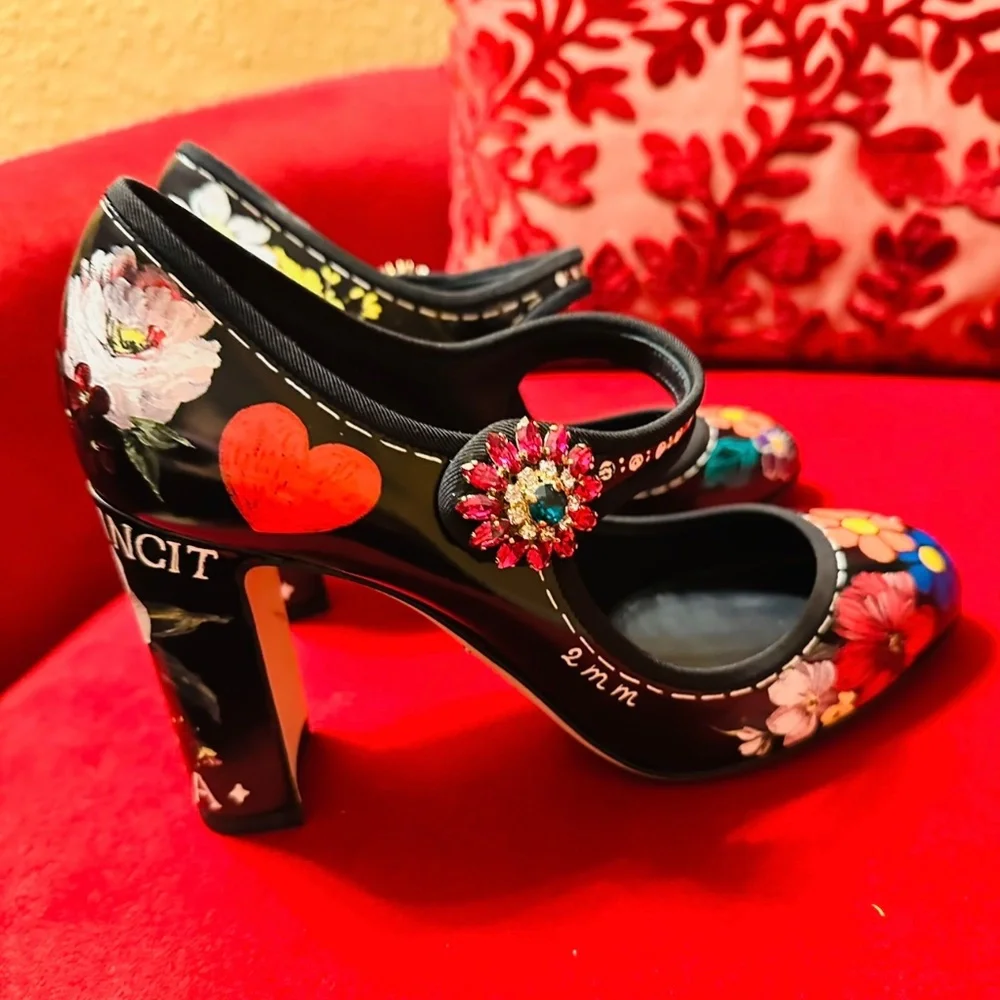 Dolce & Gabbana Mary Jane Heels - Picture 9 of 14